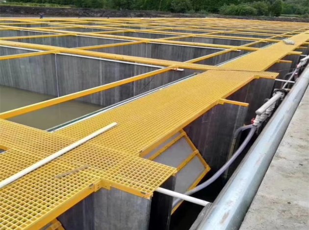 四川达州污水处理厂玻璃钢格栅安装